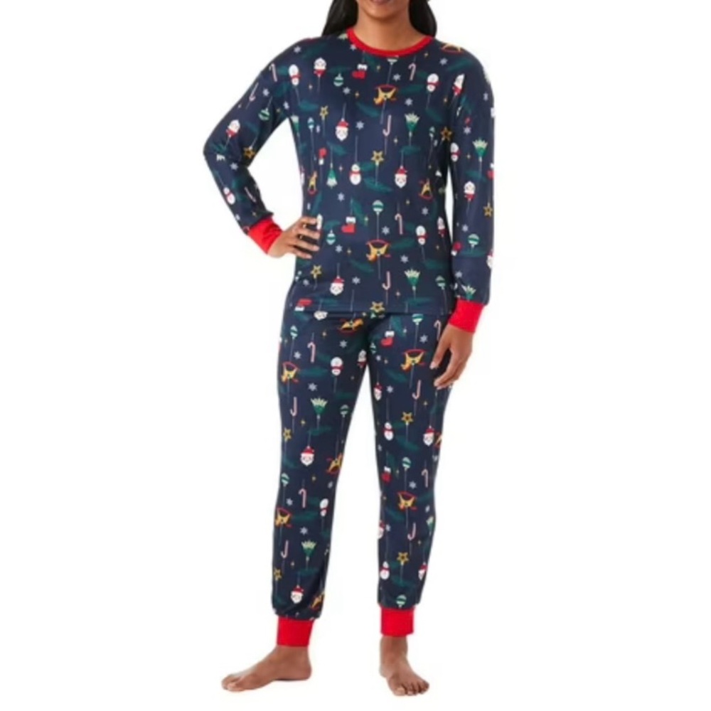 Member’s Mark Holiday Pattern Women's Pajamas Set; Size M